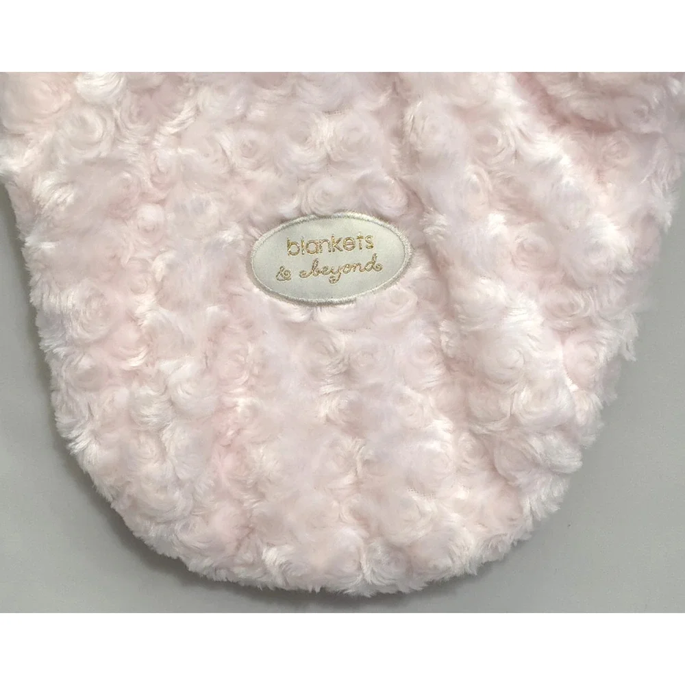 Blankets and Beyond Baby Swaddles Sleepers Cozy Rosette Swirl‎ Soft Pink